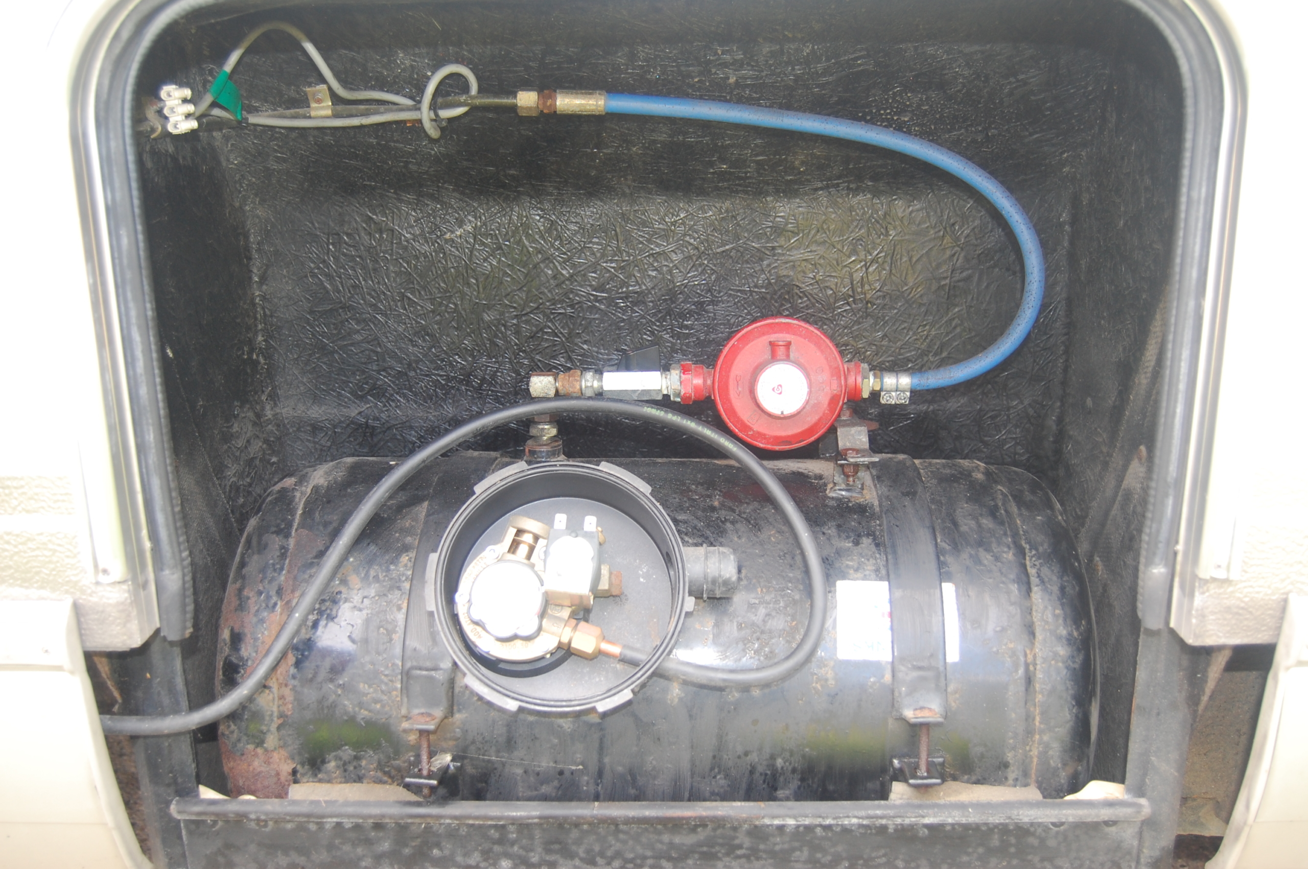 Dave's LPG tank, before being repainted