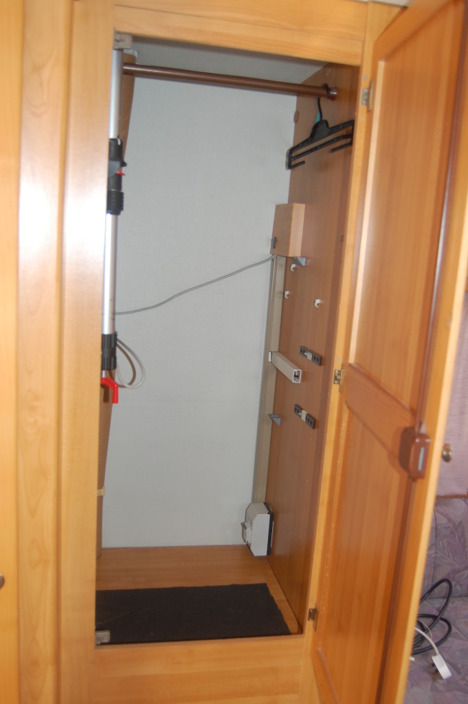 motorhome wardrobe without shelves