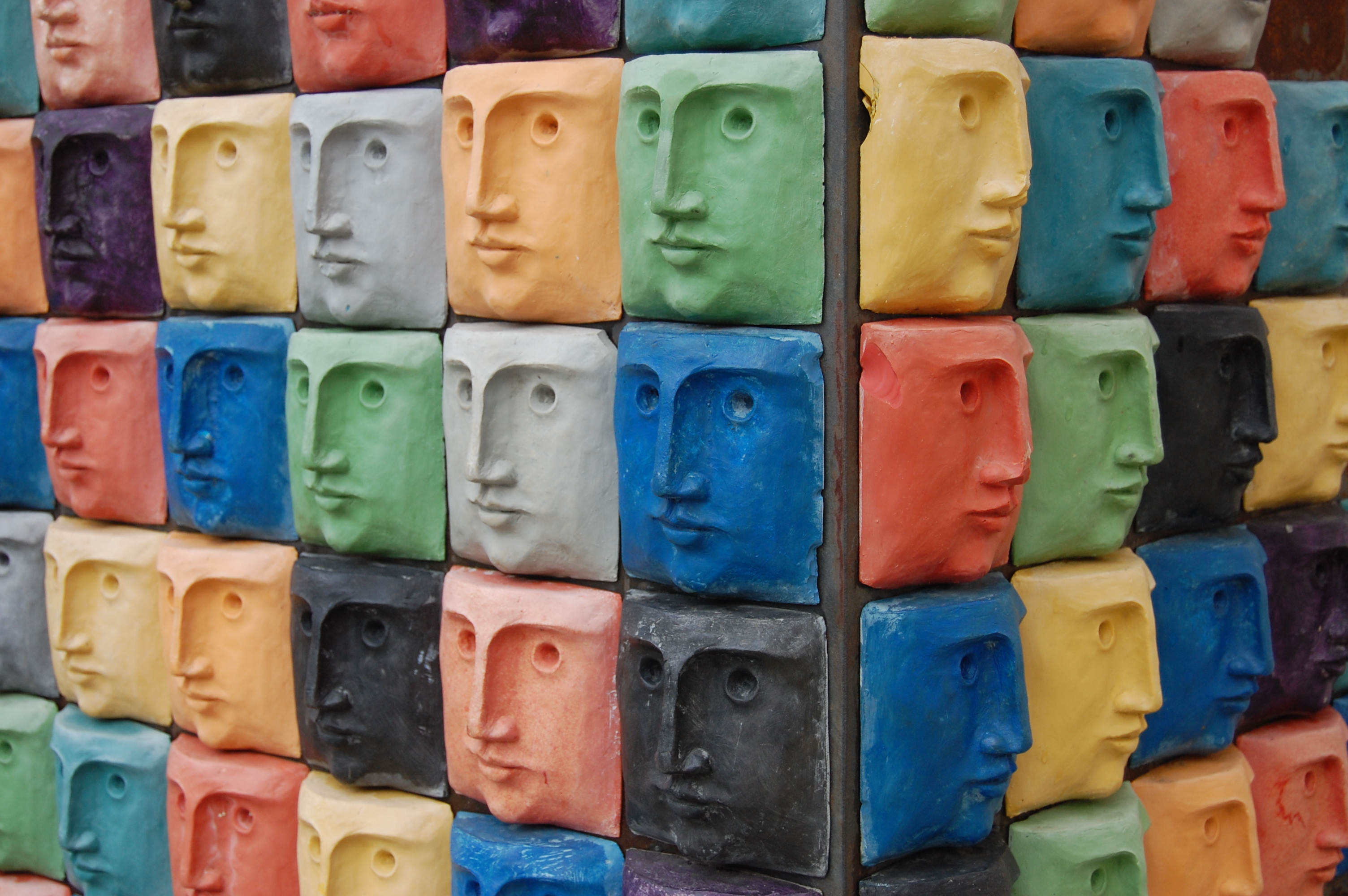 Faces sculpture, Aveiro, Portugal