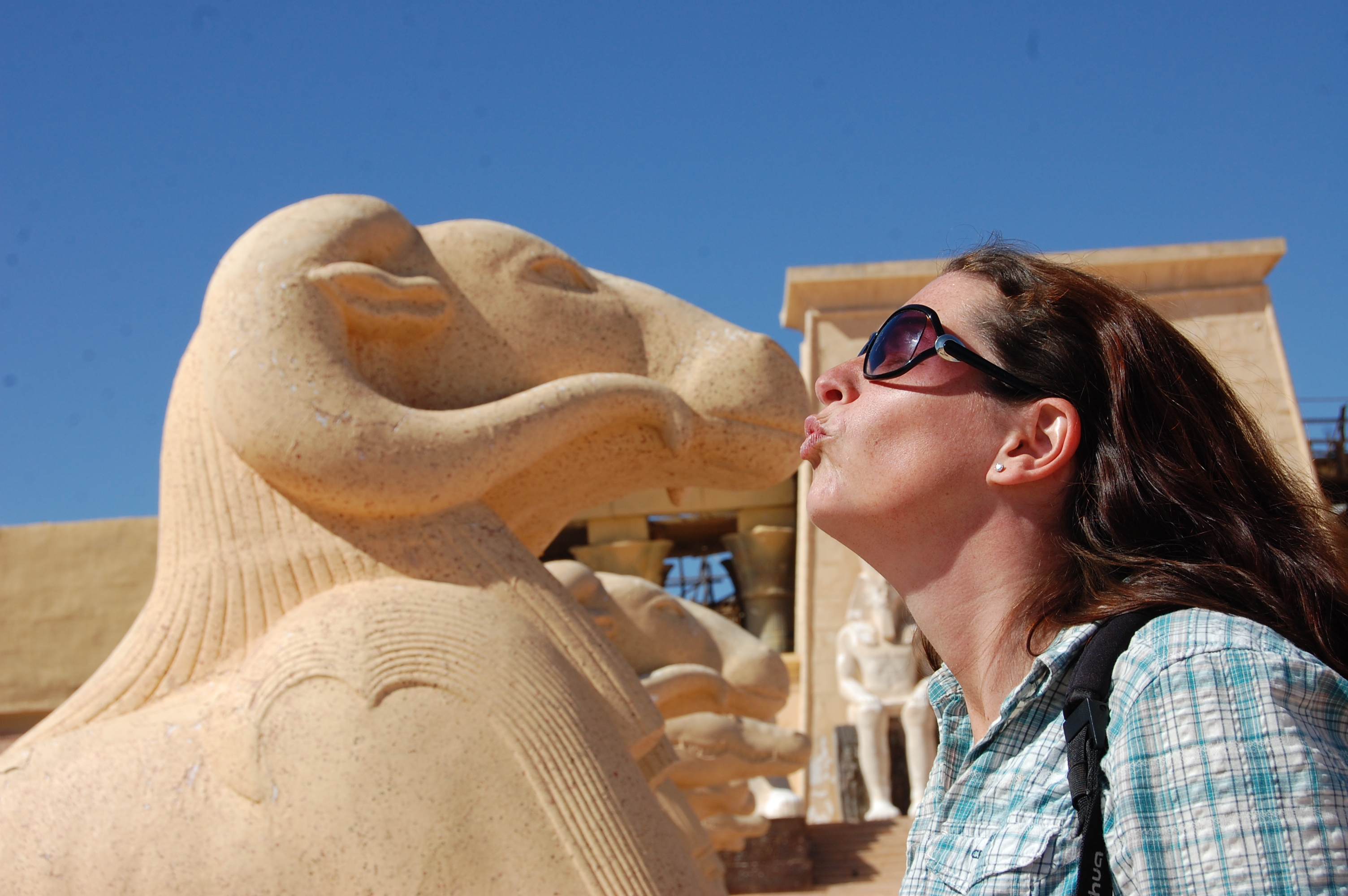 Atlas Studios. Good bit of ram kissing action.