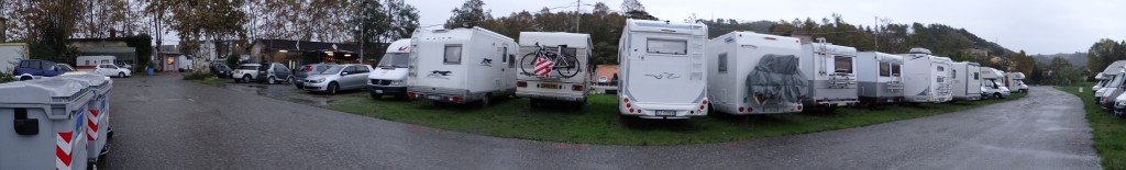 The official sosta for motorhomes in La Spezia, shared with the local ambulance force it seems. At this time of year, it's a miserable place to be.