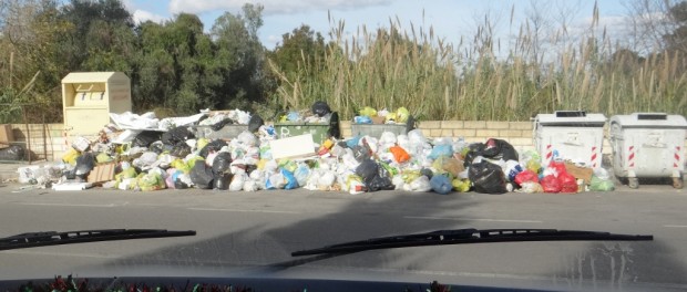 The rubbish situation around here would cause outrage in the UK, here bags are just added to the pile.