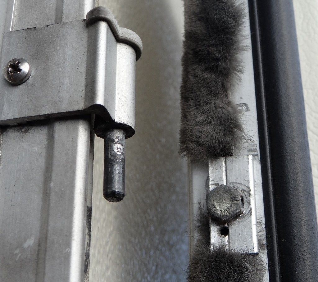 Anyone got a spare hinge?