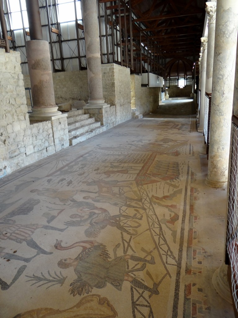 A 60m long scene showing wild animals in Africa being captured to take back to Roman for the circus!