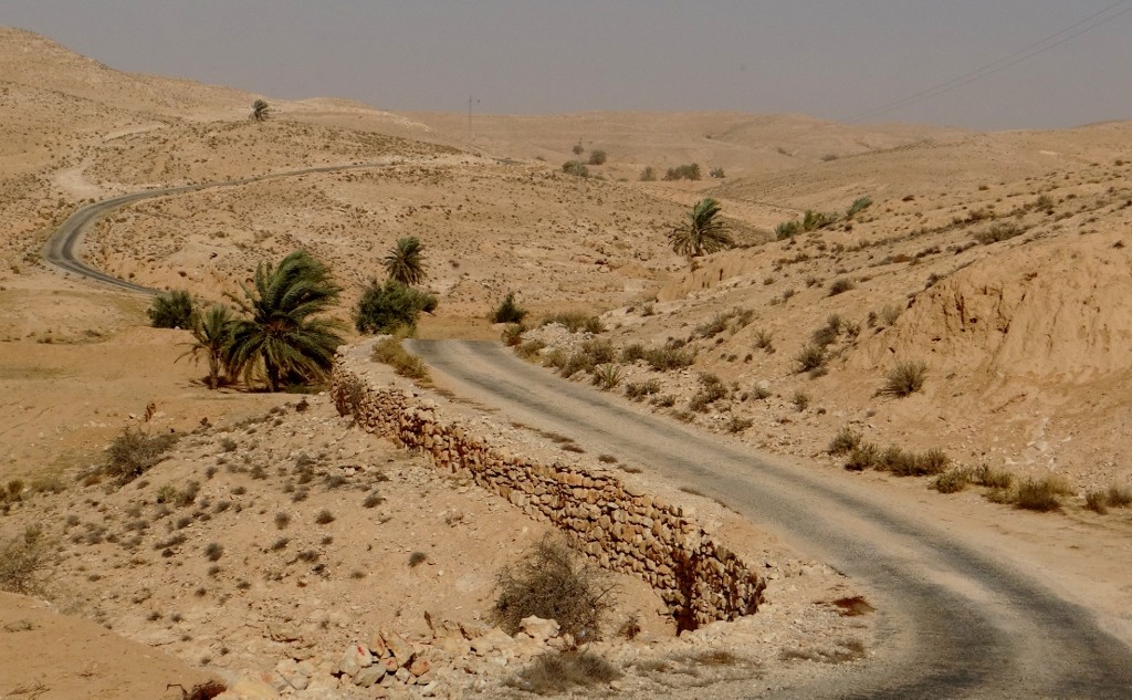 The narrow winding road to Tamezret