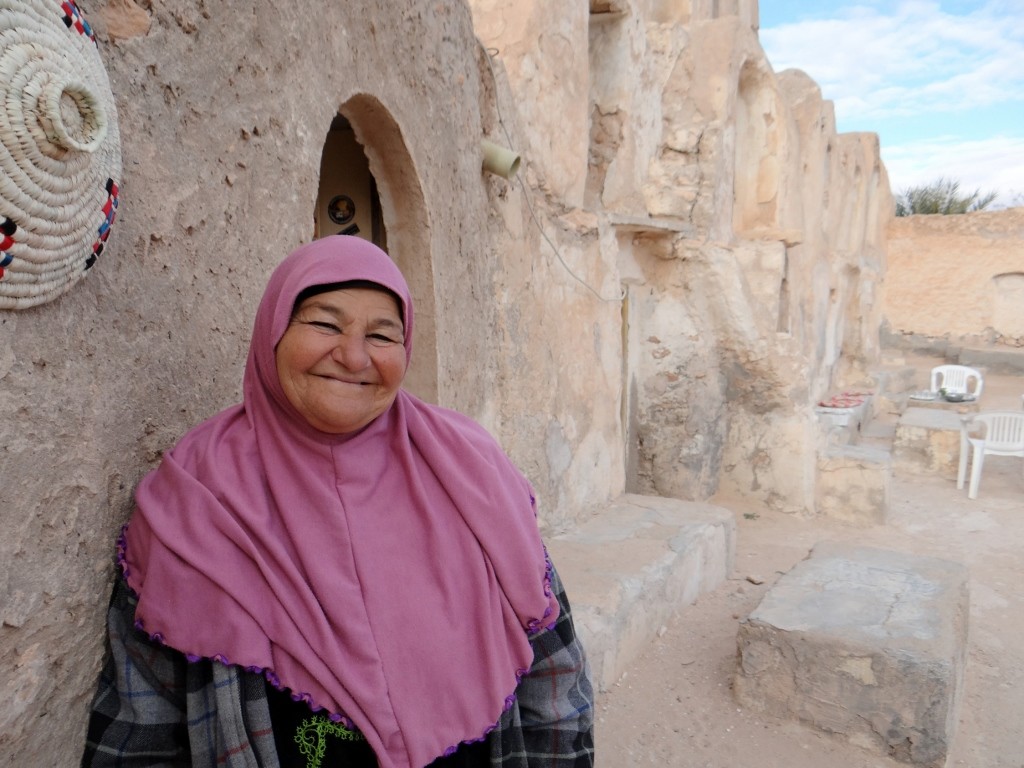 We asked her name, but I've no idea how to spell it - when we told her we'd just let ourselves in she laughed and hugged Jay! The cost for a night in an amazing setting 12TD (about €6)