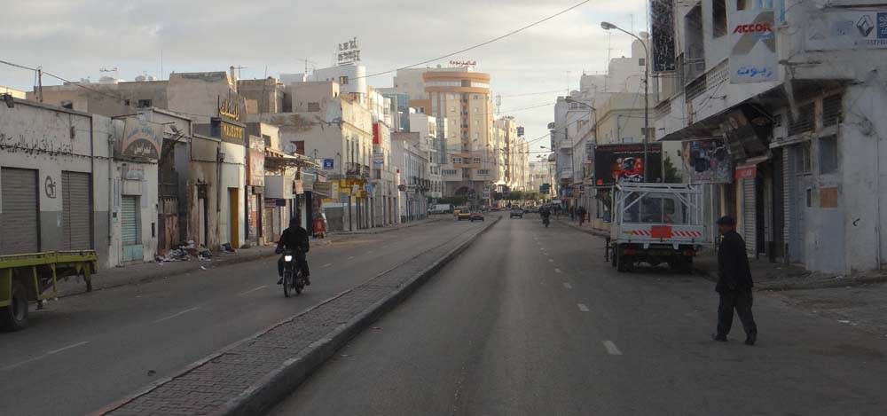 Empty streets on the never-ending exit of Sfax.