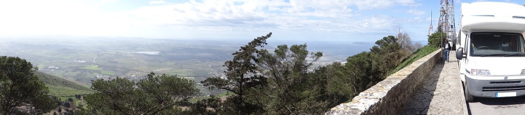 Dave's shy, hiding behind a fellow Brit's home.