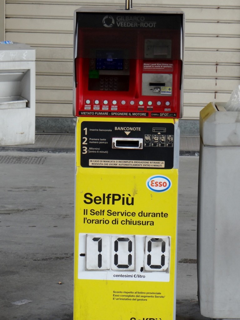 After months in Italy we have finally mastered the pay machines at the petrol station!