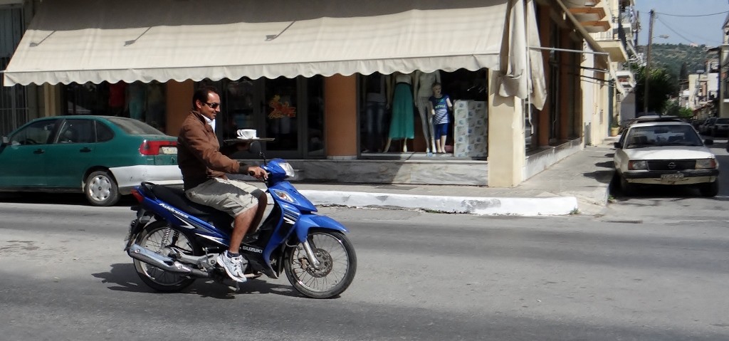 The town was so quite this morning you could easily deliver teas on your moped!