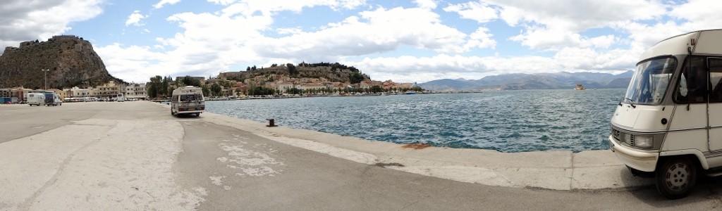 Dave's parking spot for the night - well he's about 5m to the left now away from the waters edge!