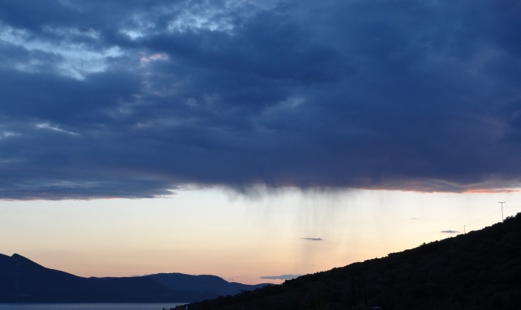 The rain never came, but we did get some good thunder rumbles