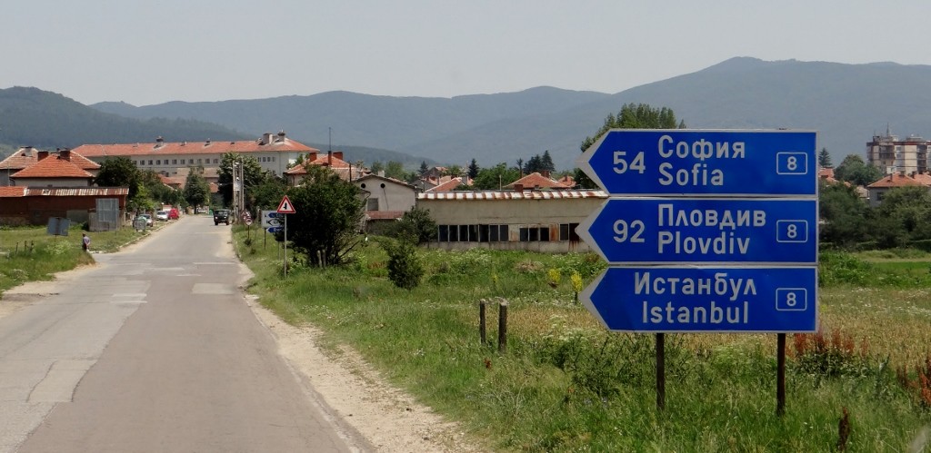 OK we need to go left - hmm Istambul?