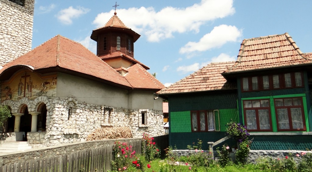 A couple of the houses and churches we passed today