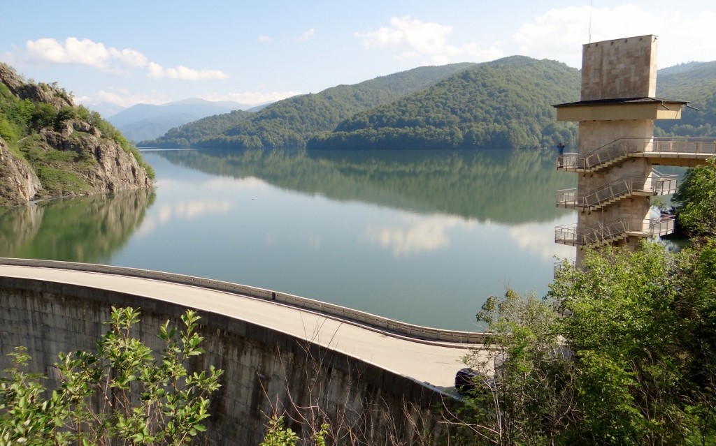 First stop the Vidraru dam. Jay has a great view from the top of the steps.