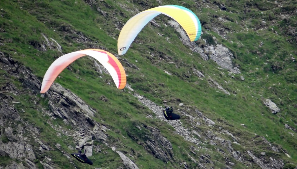 As the cloud came in, the wind picked up and soon the sky was full of these fellas!