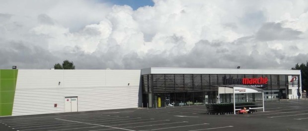 Supermarket shopping on a Sunday? Non!  You've got to be kidding, this is France!