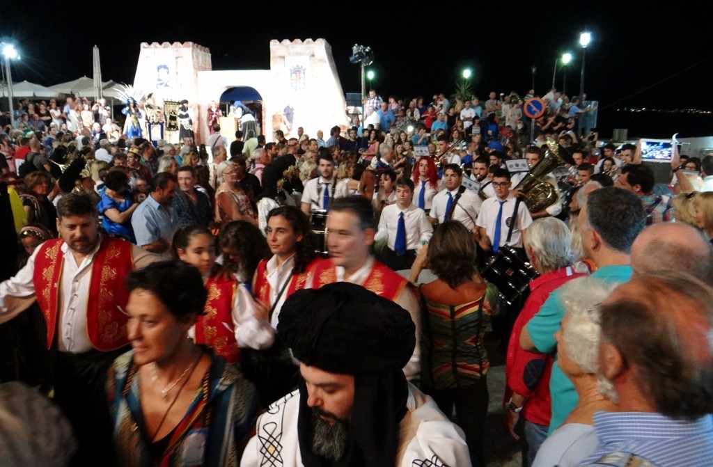 As we head home, the parade reaches the town!