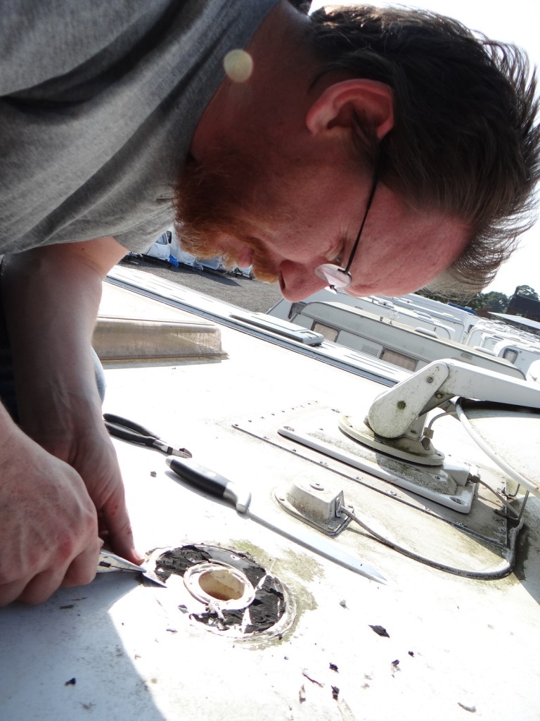 Remove Status TV antenna