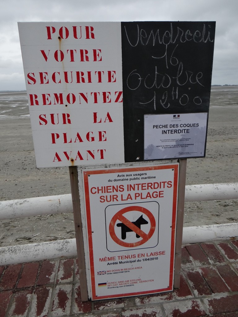 Get back to the beach by midday! And no cockle-picking or you risk a €1500 fine, ouch