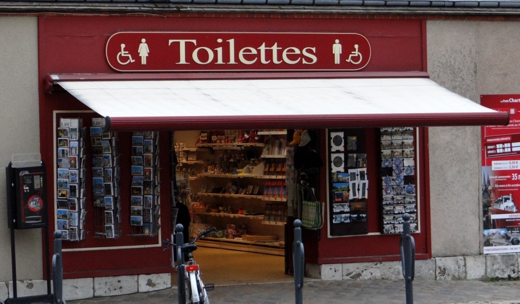 Cheeky method to get tourists into your tat shop!