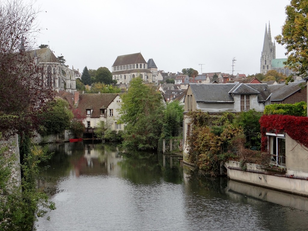 Chartres - jogging in it wasn't so easy to spot the cathedral!