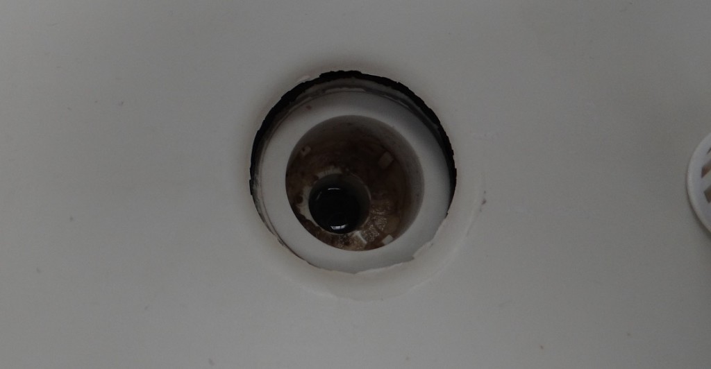 Motorhome sink, sans plughole...