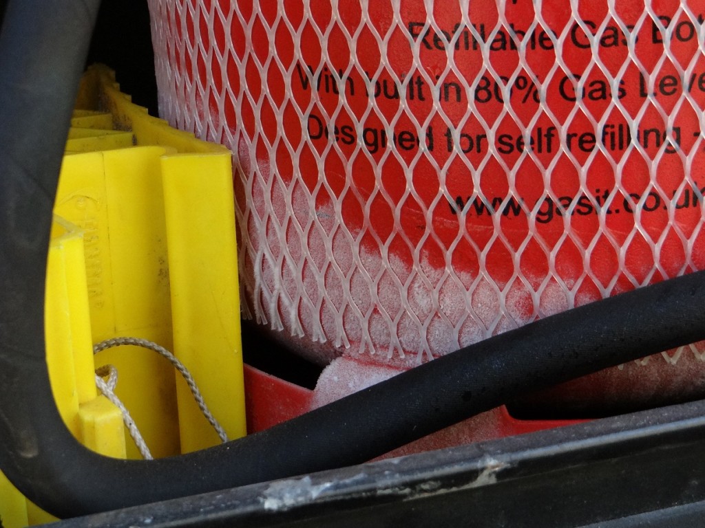 Cold LPG = butane only left = won't turn into gas?