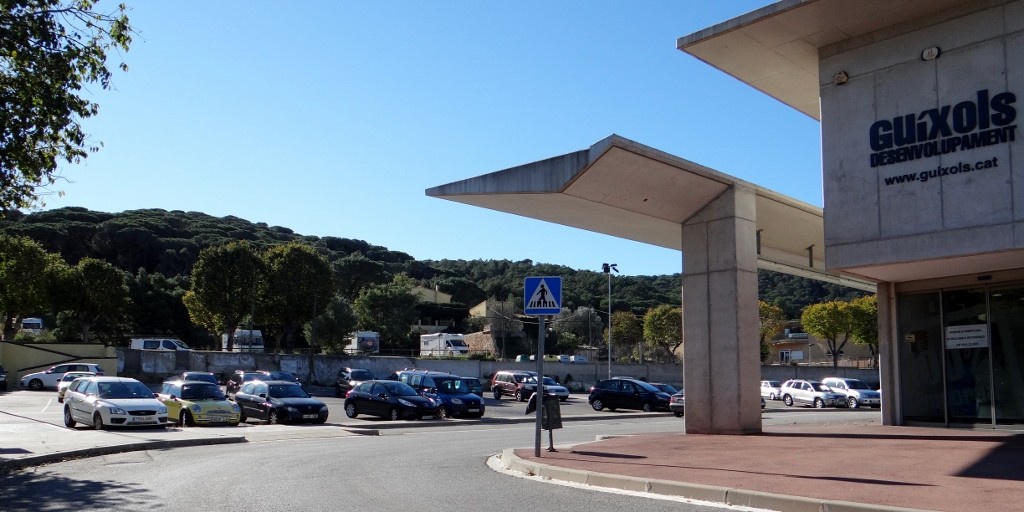 Zagan in the aire next to the bus station