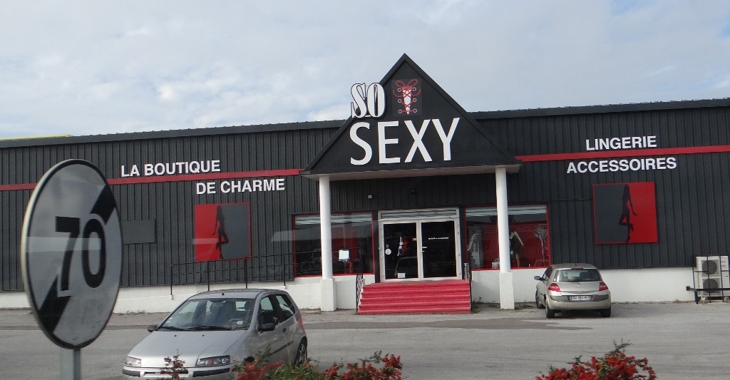 Couldn't help but spot this as we nipped past...