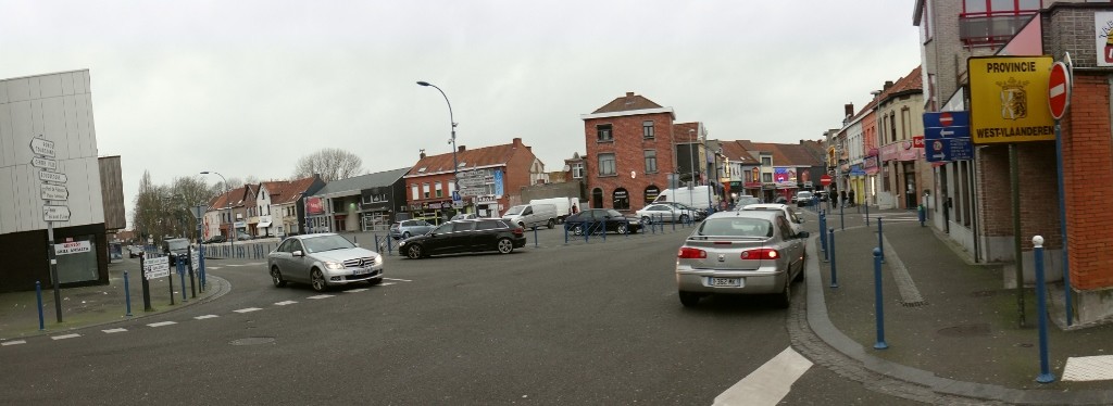 That sign to the right is the only indication you're crossing a national boundary