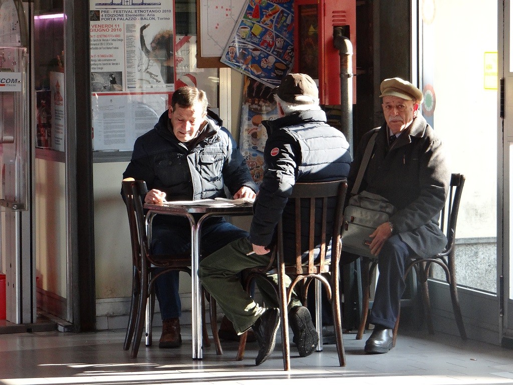 Old fellas down the market