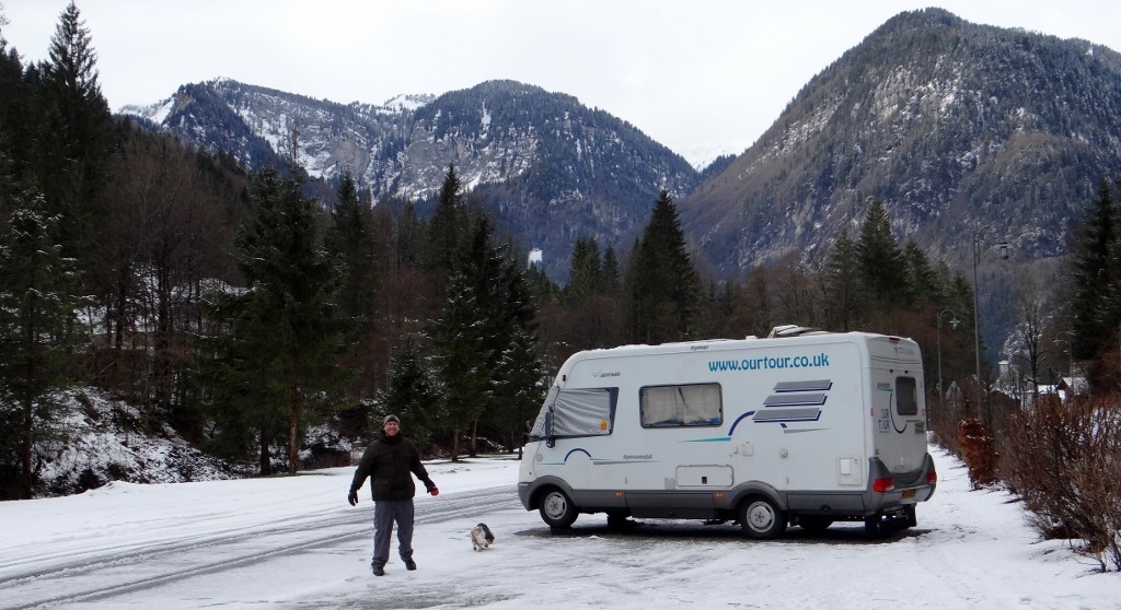 Woke this morning to find we're surrounded by mountains - they weren't here yesterday!!