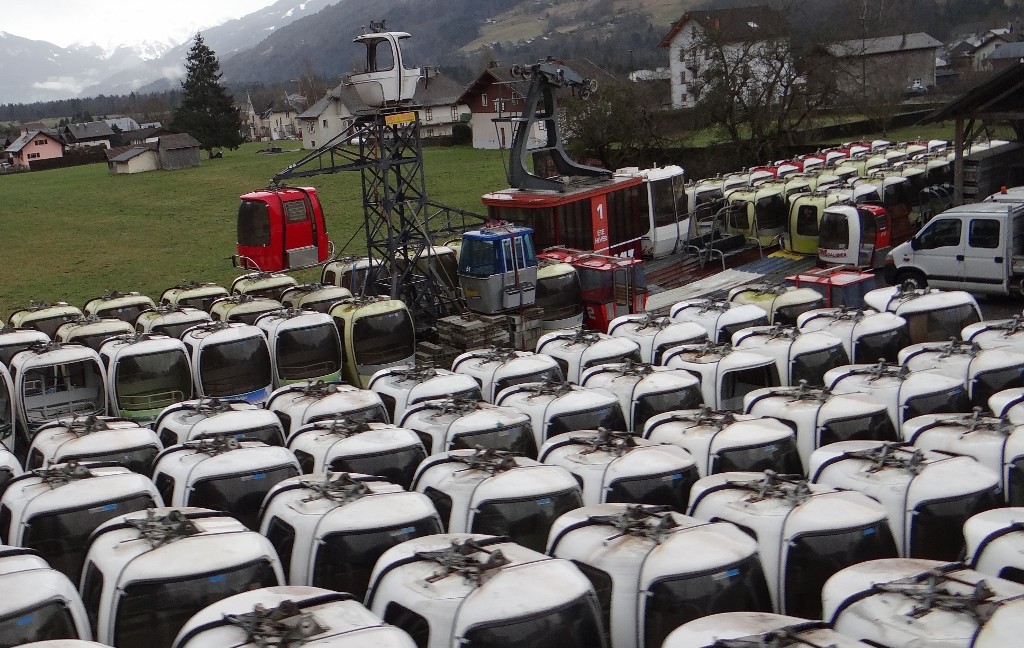 Spotted on the way out of the vallley: if you fancy a ski lift cabin or your garden, we know where to get you one