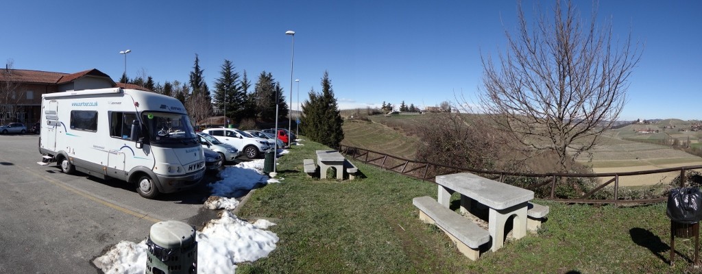 The fabulous motorhome sosta at Grinzane Cavour, Piedmont