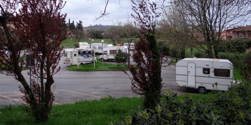 Several more vans have arrived now, we're taking over!