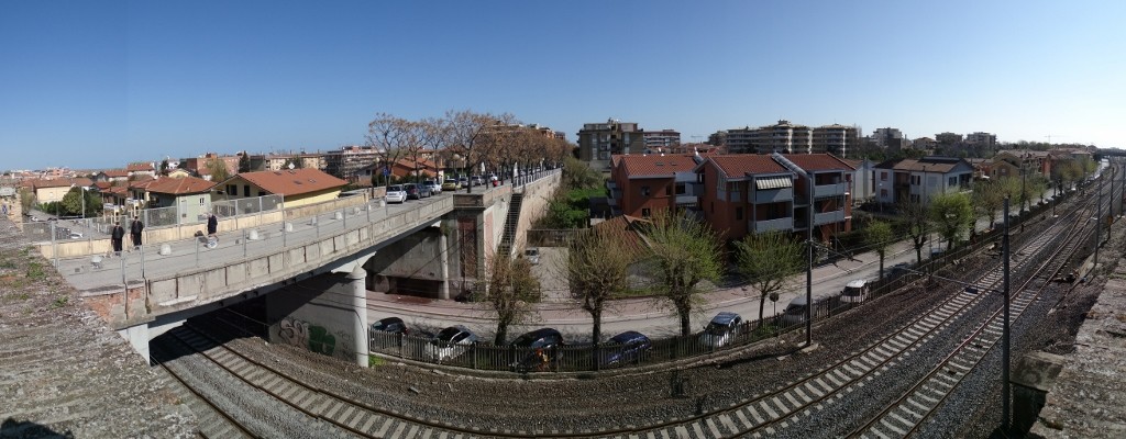 From Ancona northwards, a railway line slices all of the towns and resorts in two. It ain't pretty, but it's probably helping that economy along!