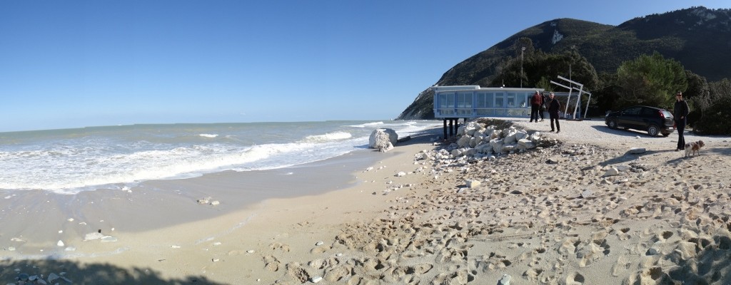 The beach is 200m away. I can hear the waves crashing from here