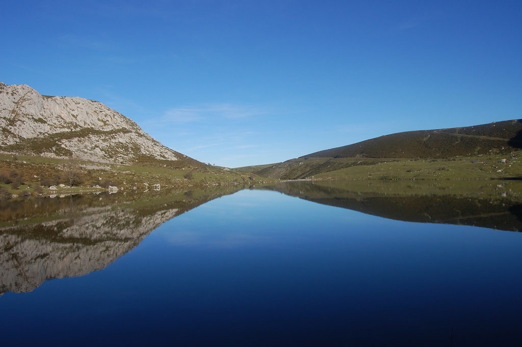 Lago Enol in Spain's Picos de Europa Mountains