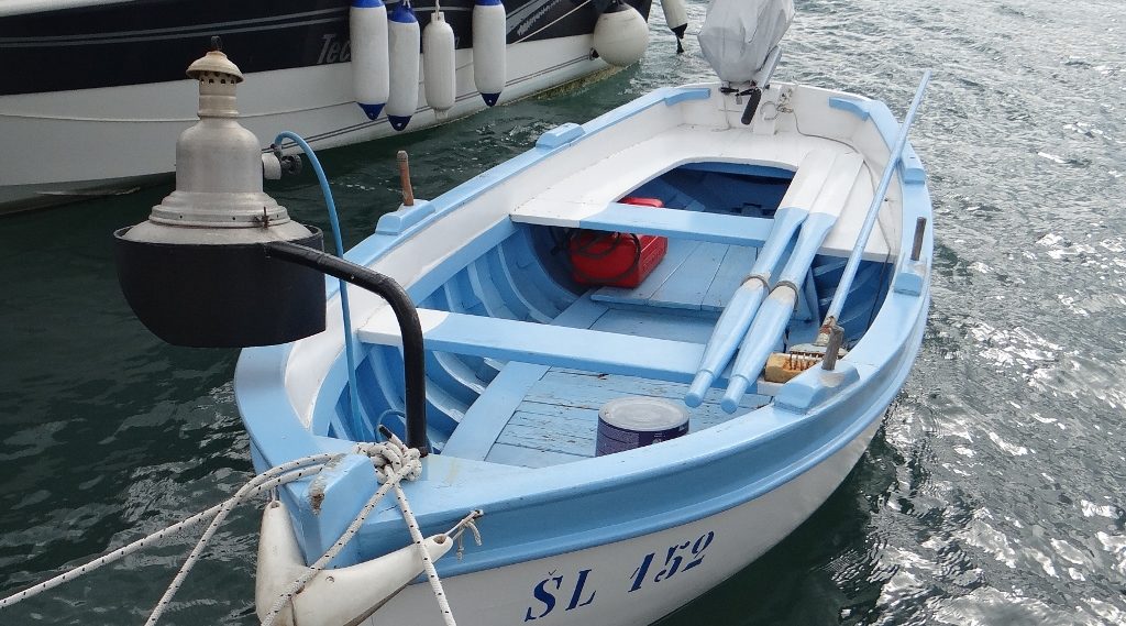 Note the long fork thing - used for catching octopus