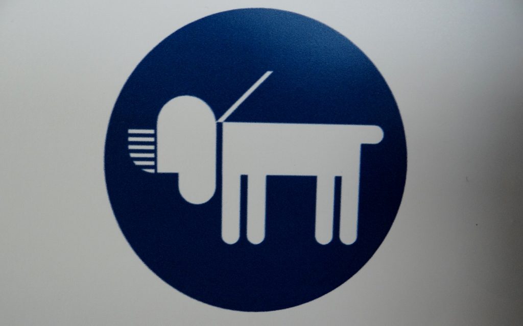 dog on subway sign vienna