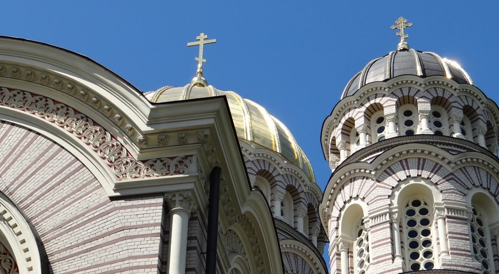 Russian Orthodox church. In Soviet years it was turned into an observatory. Now people again cross themselves at the door, or bow to the building as they pass