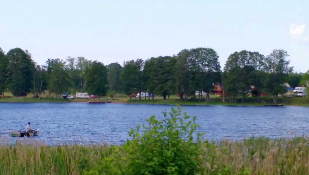 5km in and that's our campsite on the other side of the lake - not good!