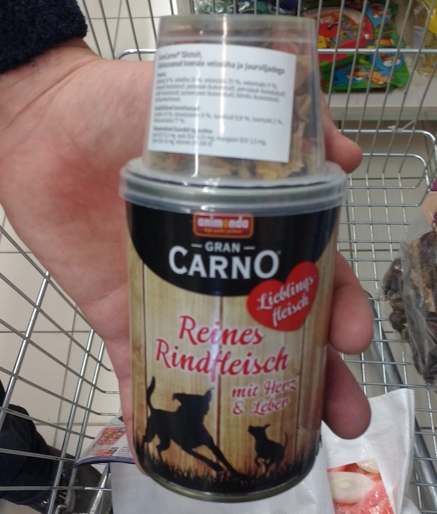 Dog food with dried vegetables?