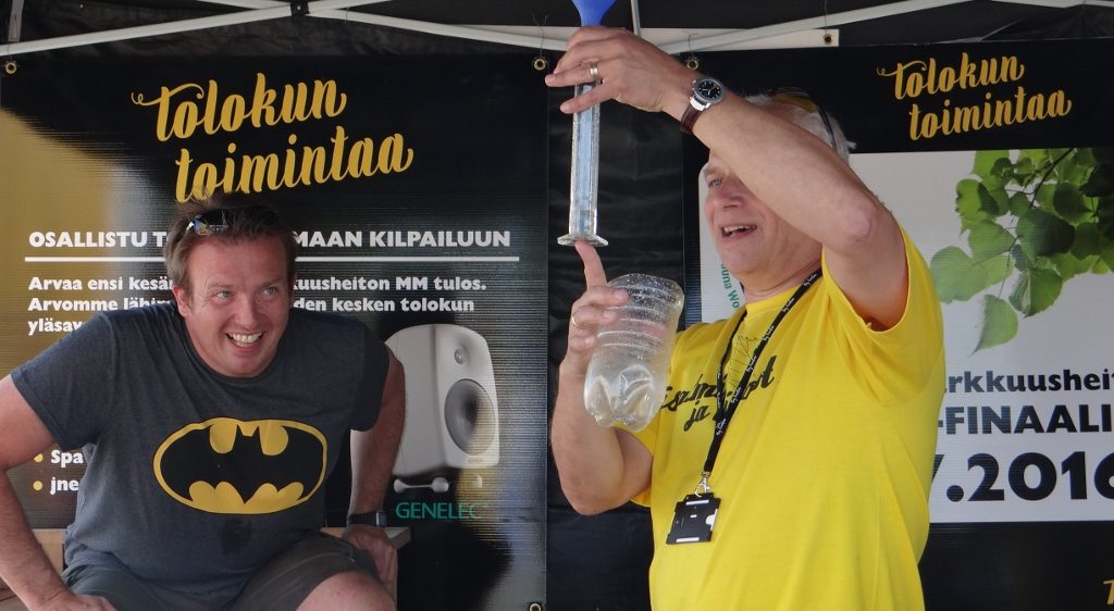 Not so much water made it into the sauna, but hey, Richard had a go. Shamefully, I was to knackered and grumpy this morning to even try...