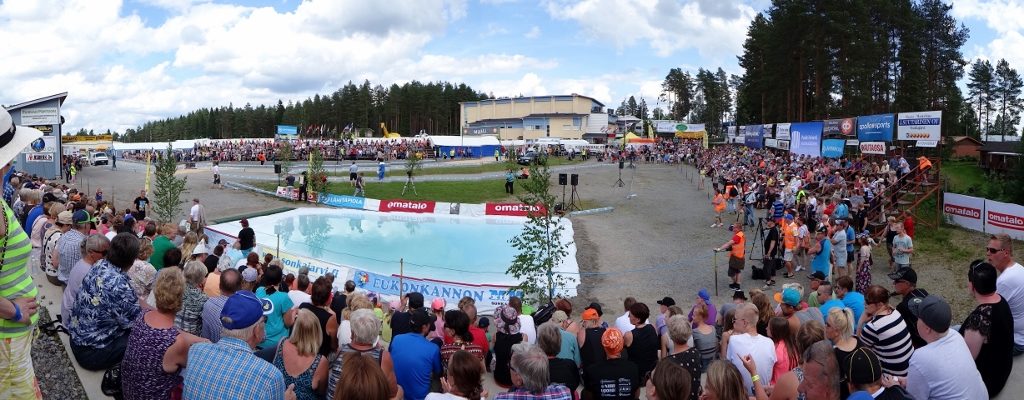 The course is 253.5m long and includes a 1m deep water obstacle, two fences and stretches of sand