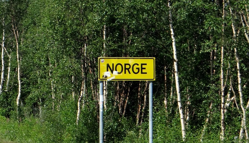 We were glad a second sign appeared, as we couldn't quite believe we've made it in without Zagan being stripped down to nuts and bolts