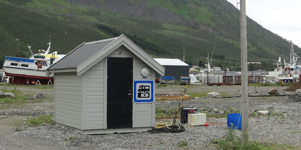 Service point outside Mefjordvaer. The door to the cabin was locked, kicking off a small hunt-the-drain game