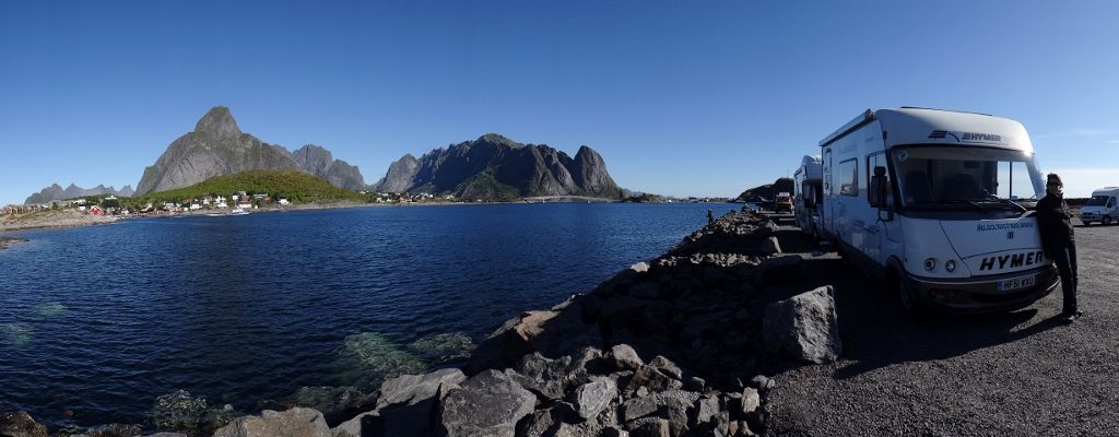 Overnight motorhome parking in Reine, Lofotens