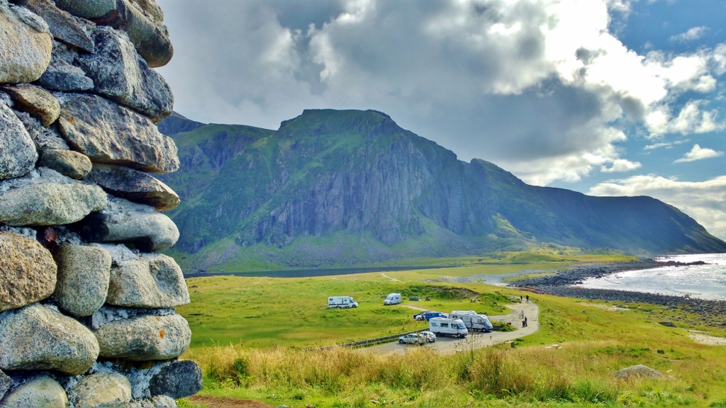 Bobil (motorhome) parking in Eggum